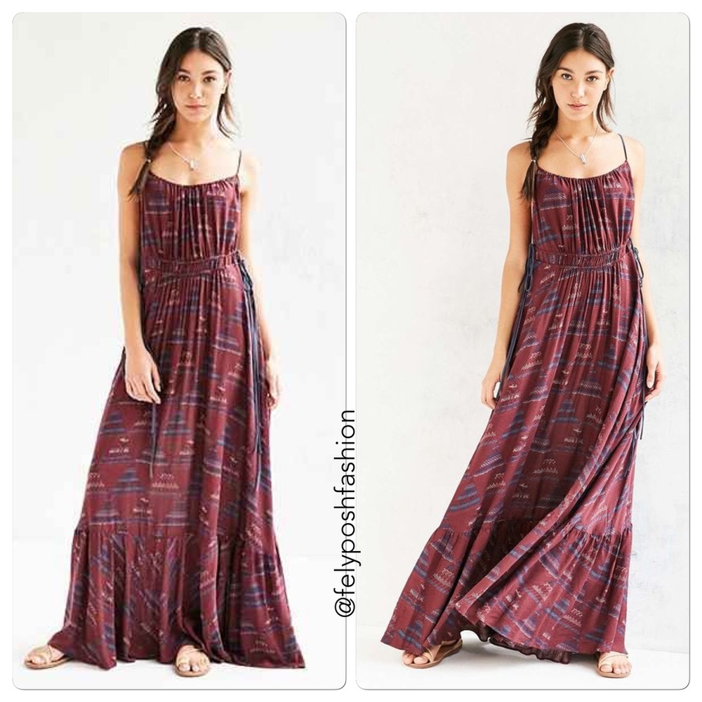 Urban Outfitter Ecote Triforce Tie-Side Maxi Dress